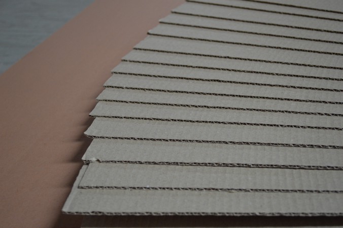 中等品质瓦楞纸板