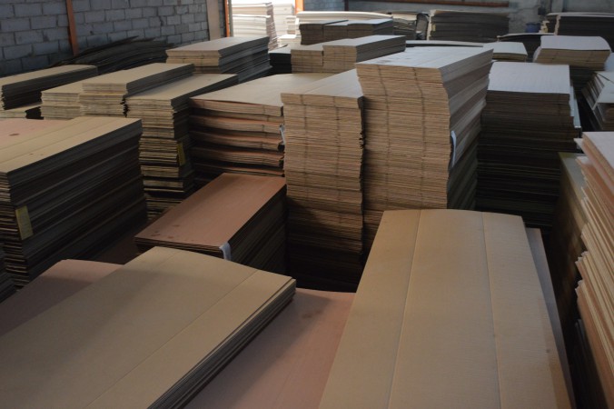 整整齐齐的灰纸板