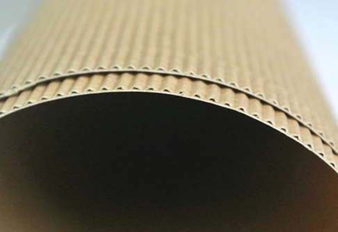 卷成筒的瓦楞纸板